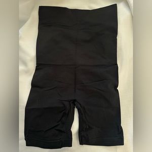 NWOT Empetua High Waist Shaper Short